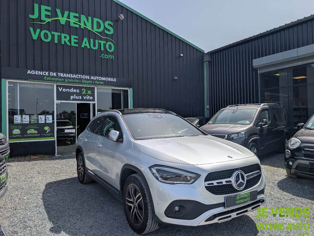 MERCEDES GLA