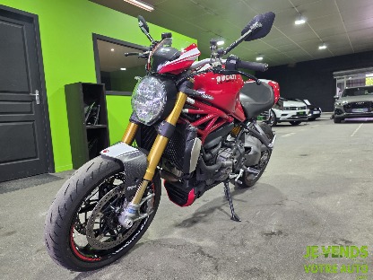 DUCATI MONSTER