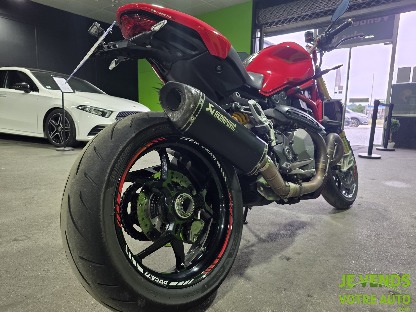 DUCATI MONSTER