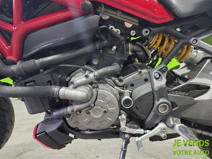 DUCATI MONSTER