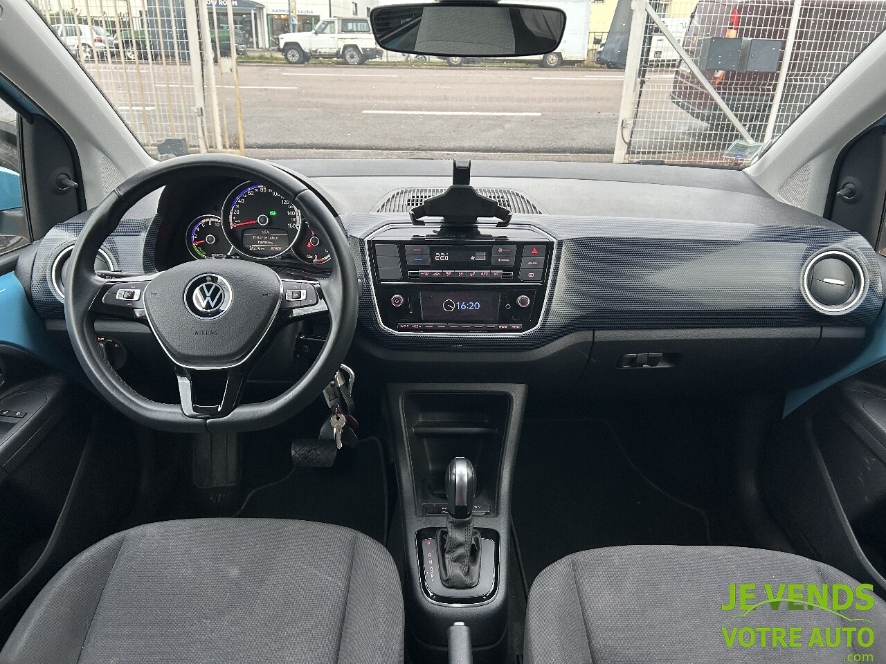 VOLKSWAGEN UP