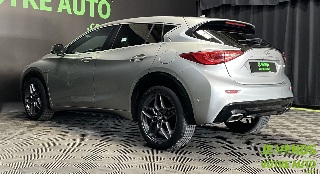 INFINITI Q30