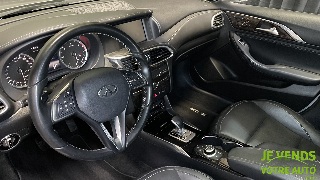 INFINITI Q30