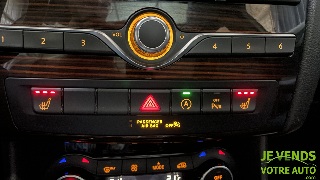INFINITI Q30