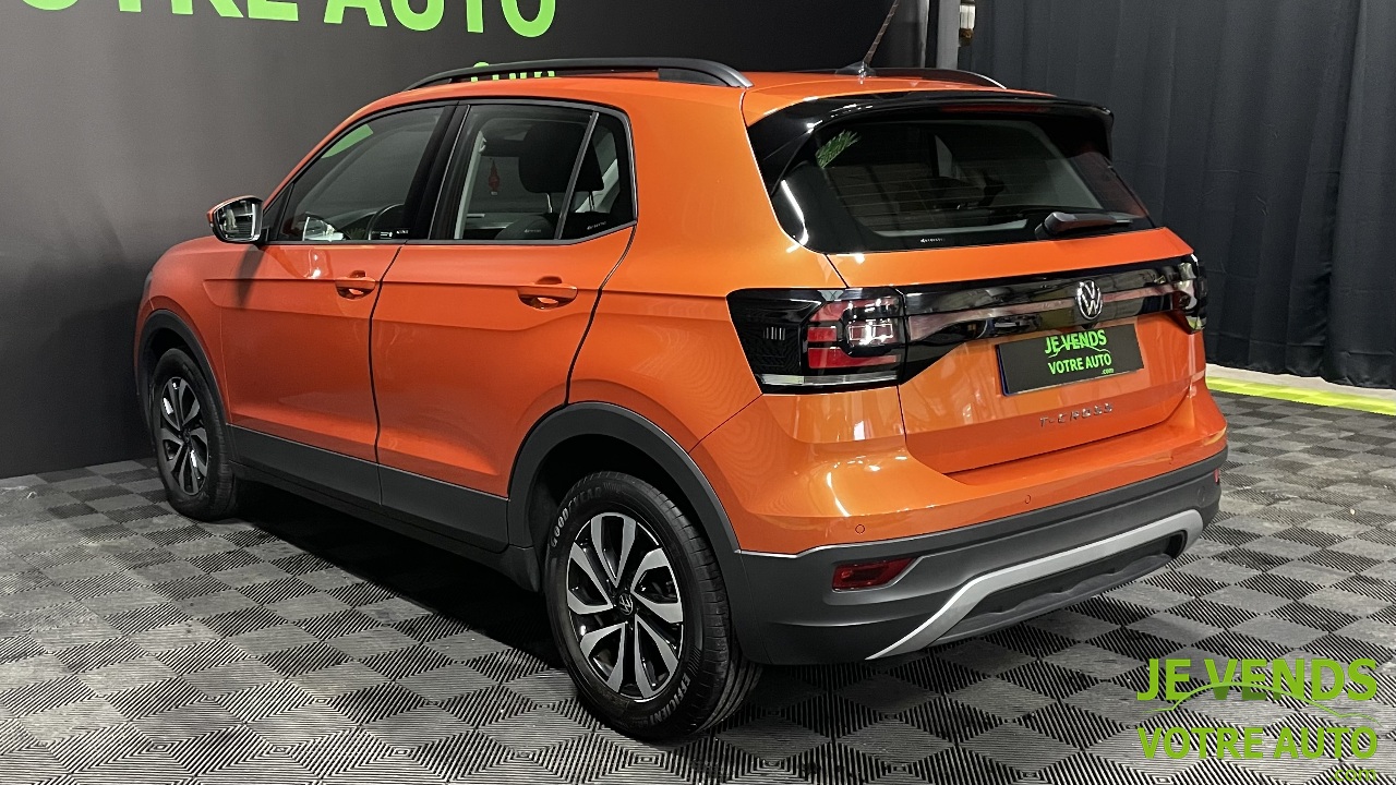 VOLKSWAGEN T-CROSS