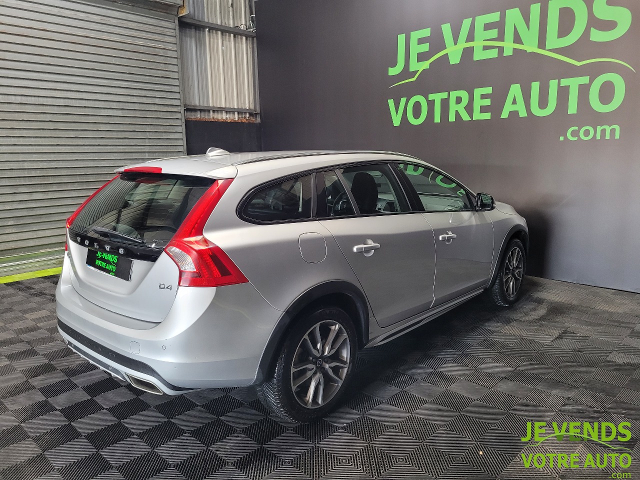 VOLVO Volvo V60