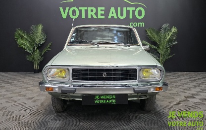 RENAULT R12