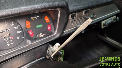 RENAULT R12