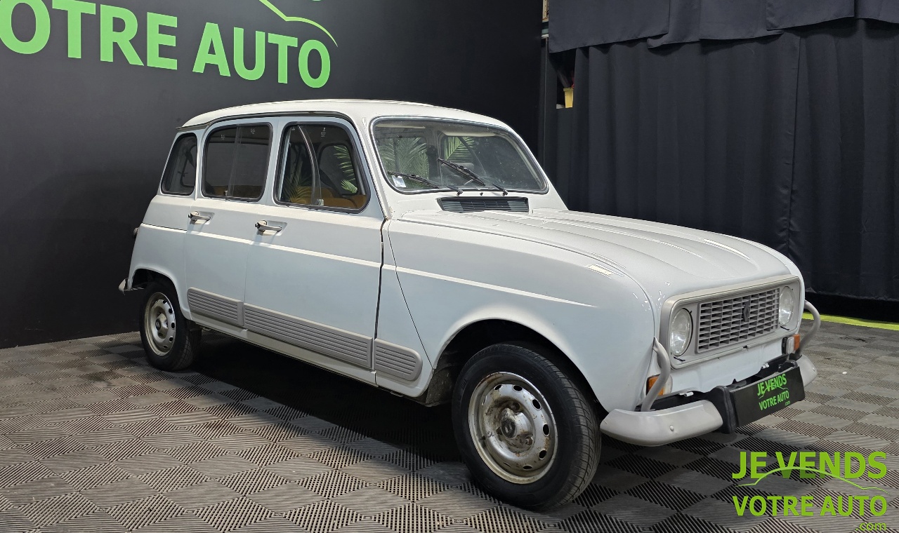 RENAULT R4