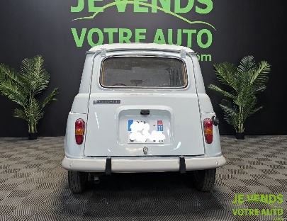 RENAULT R4