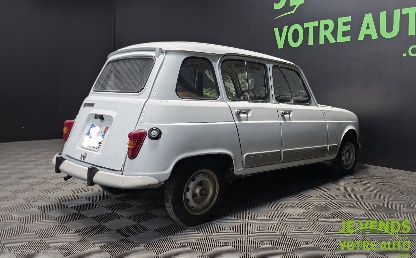 RENAULT R4