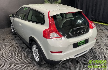 VOLVO C30