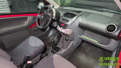 PEUGEOT 107