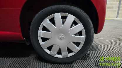 PEUGEOT 107