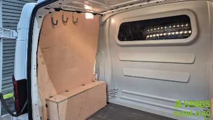 MERCEDES VITO