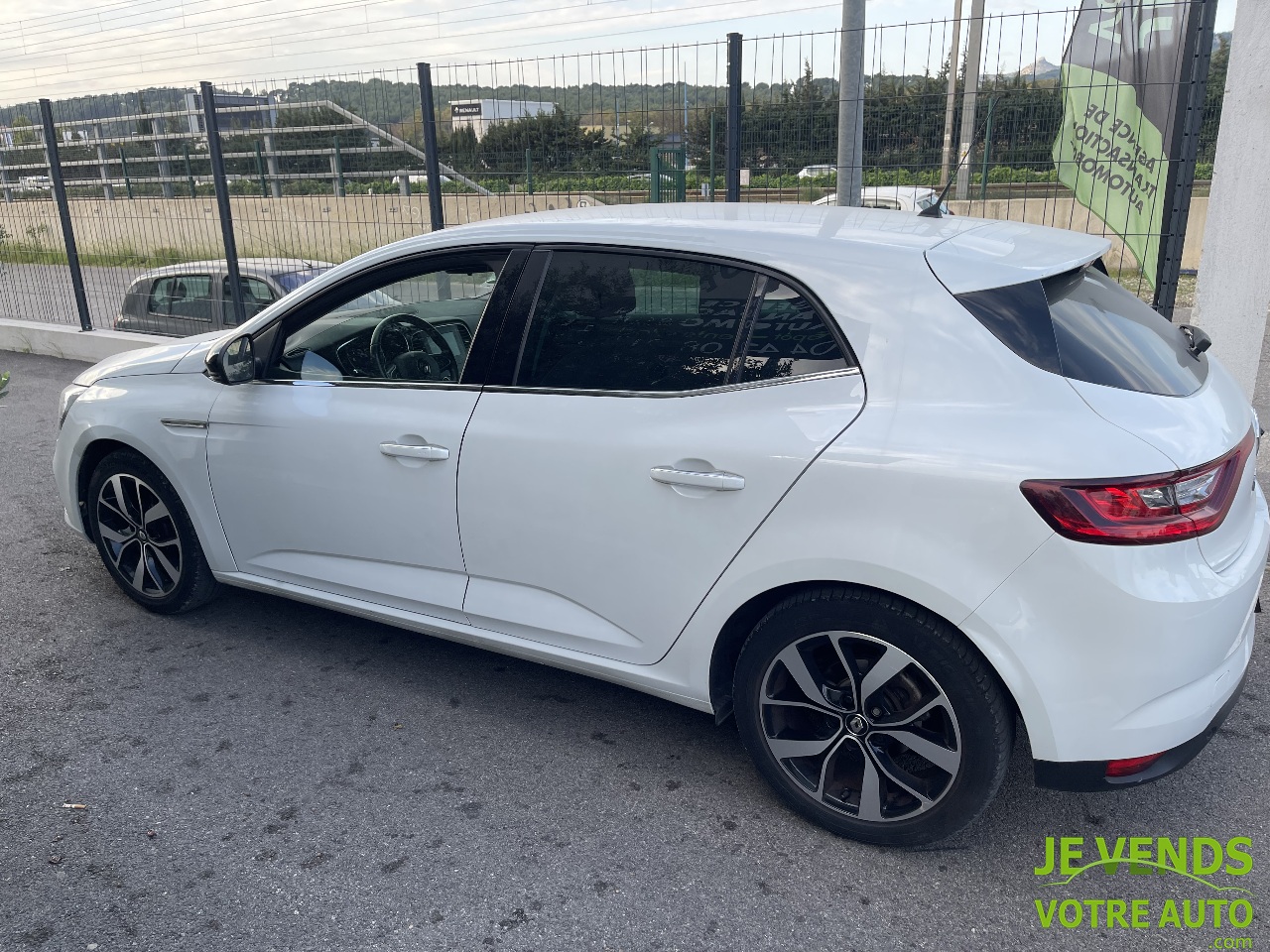 RENAULT MEGANE