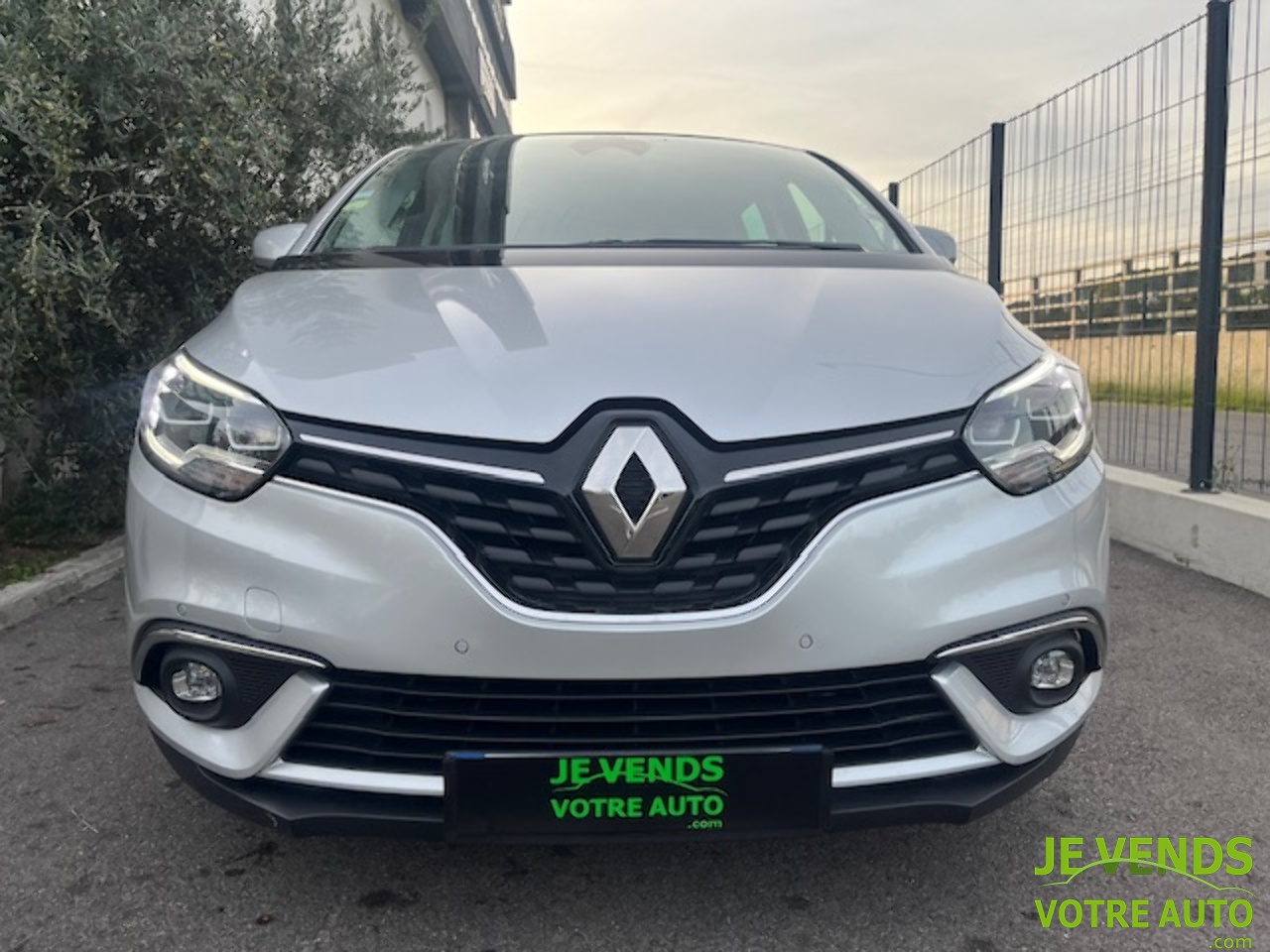 RENAULT SCENIC