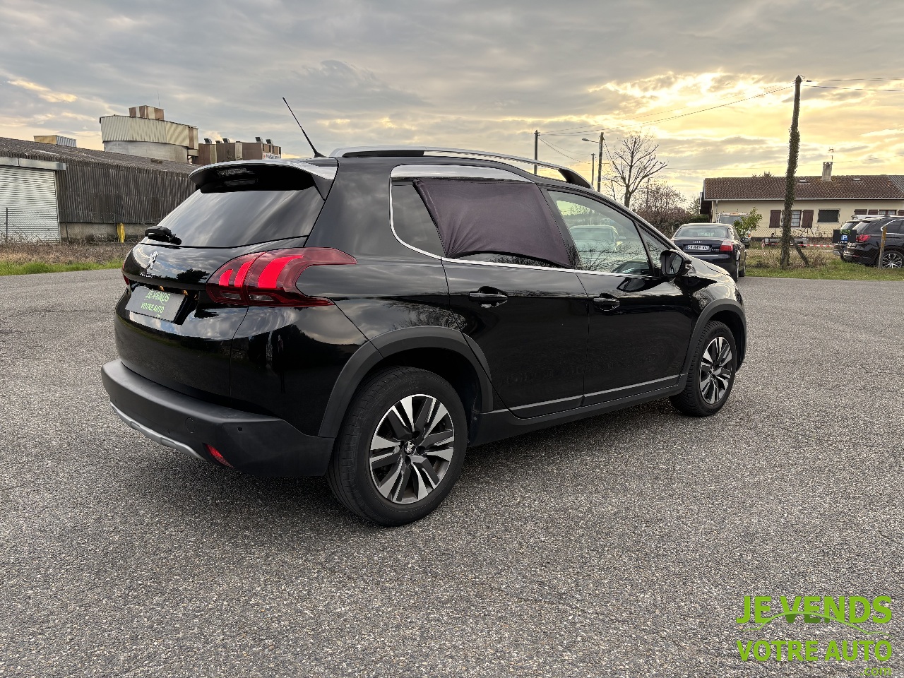 PEUGEOT 2008