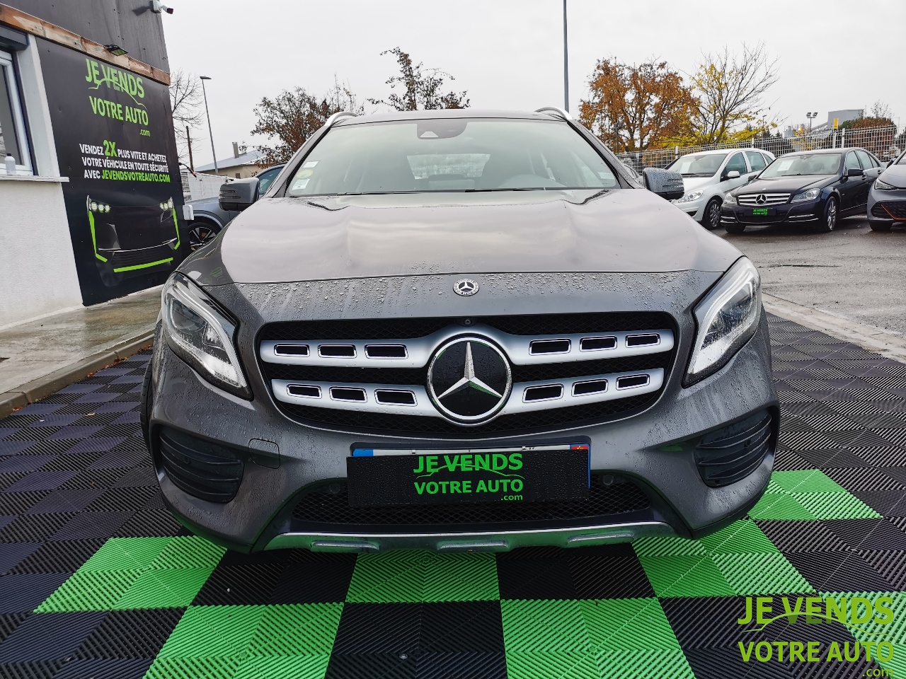 MERCEDES GLA