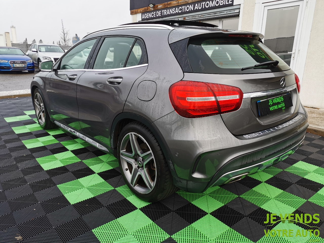 MERCEDES GLA