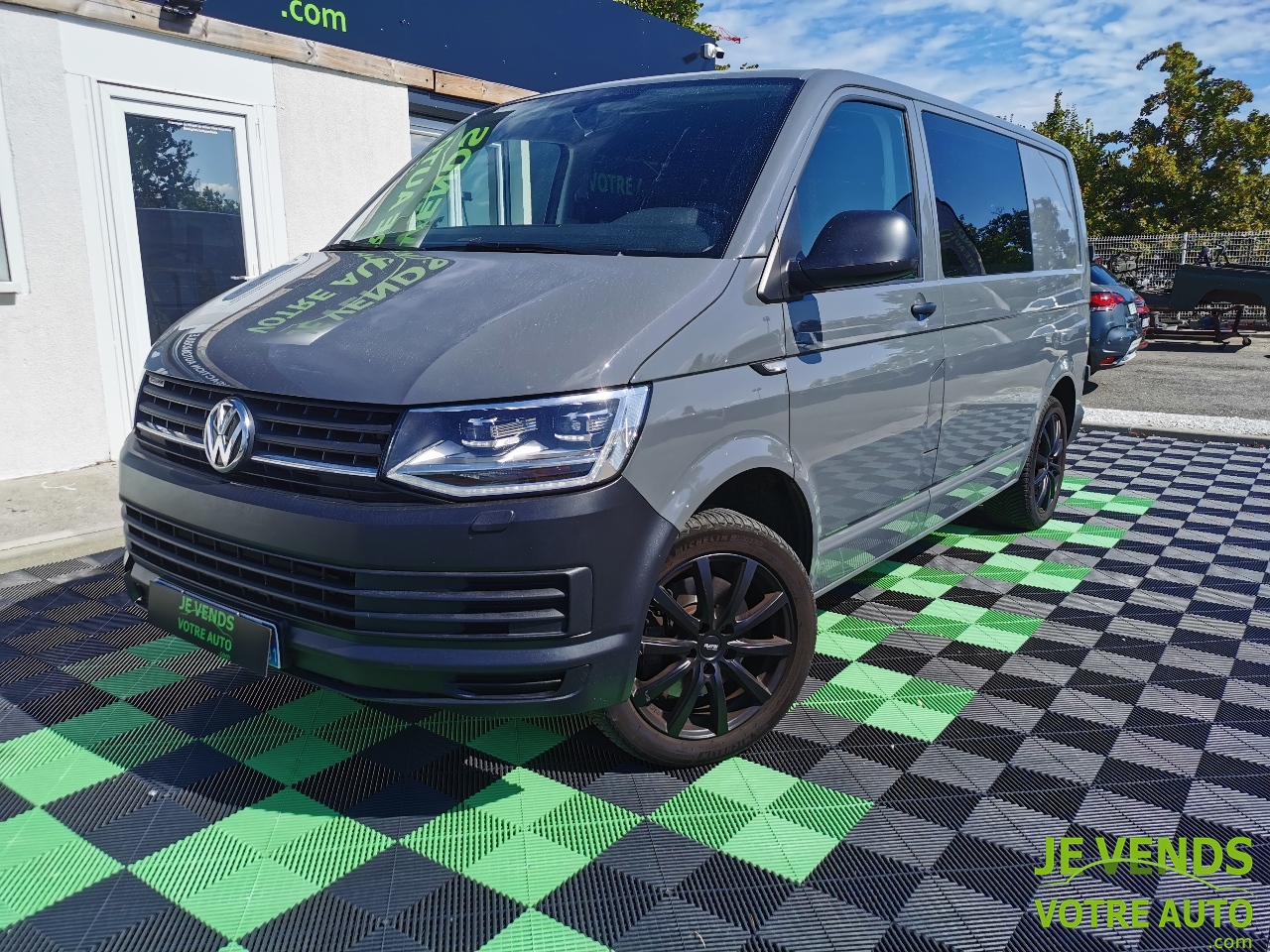 VOLKSWAGEN TRANSPORTER