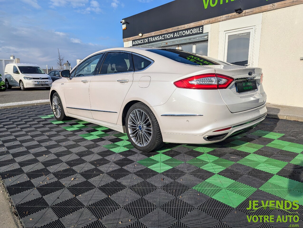 FORD MONDEO