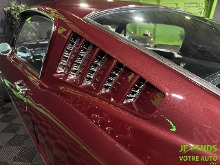 FORD MUSTANG