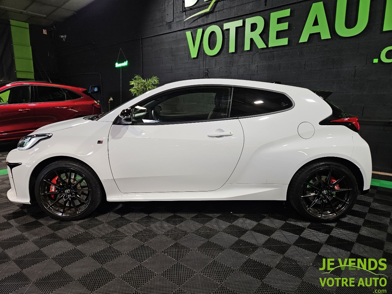 TOYOTA YARIS IV