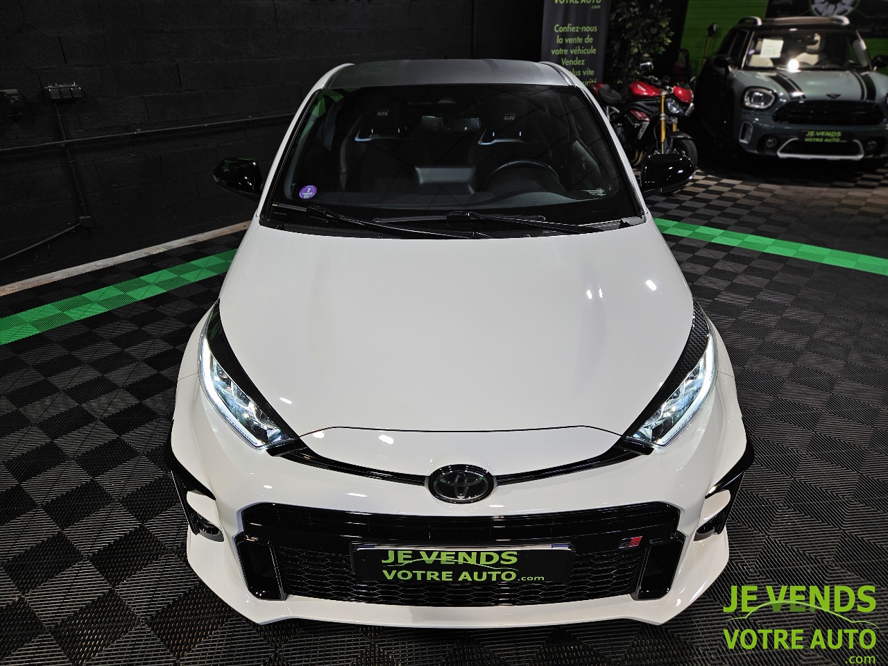 TOYOTA YARIS IV