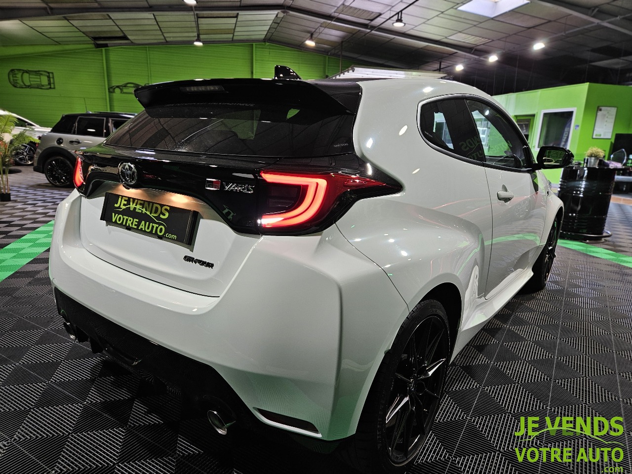 TOYOTA YARIS IV