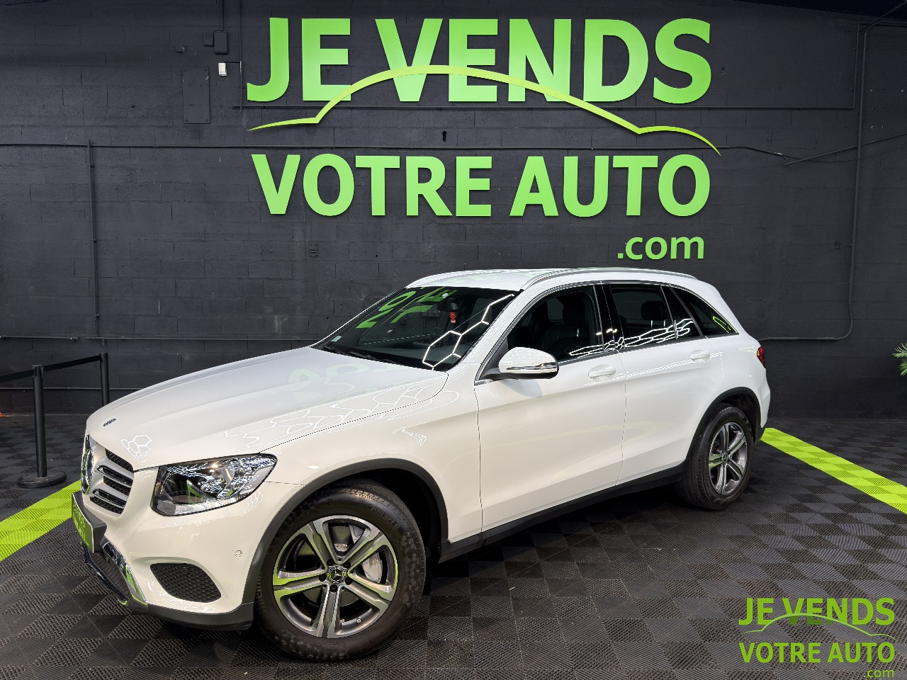 MERCEDES GLC