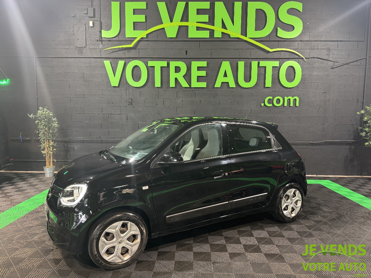 RENAULT Twingo III
