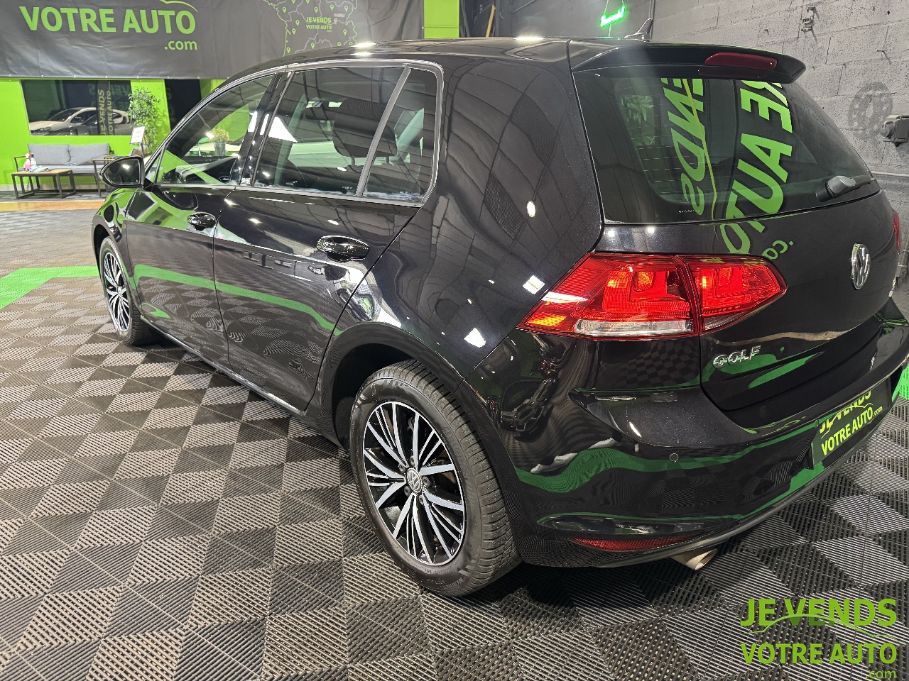 VOLKSWAGEN GOLF VII