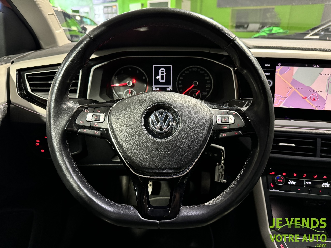 VOLKSWAGEN POLO