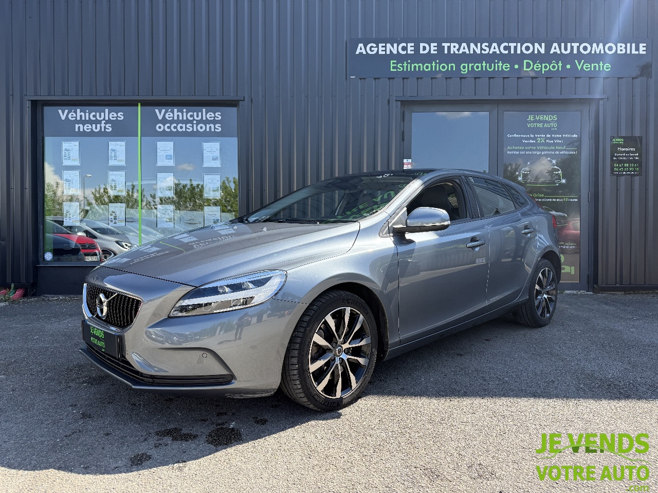 VOLVO V40