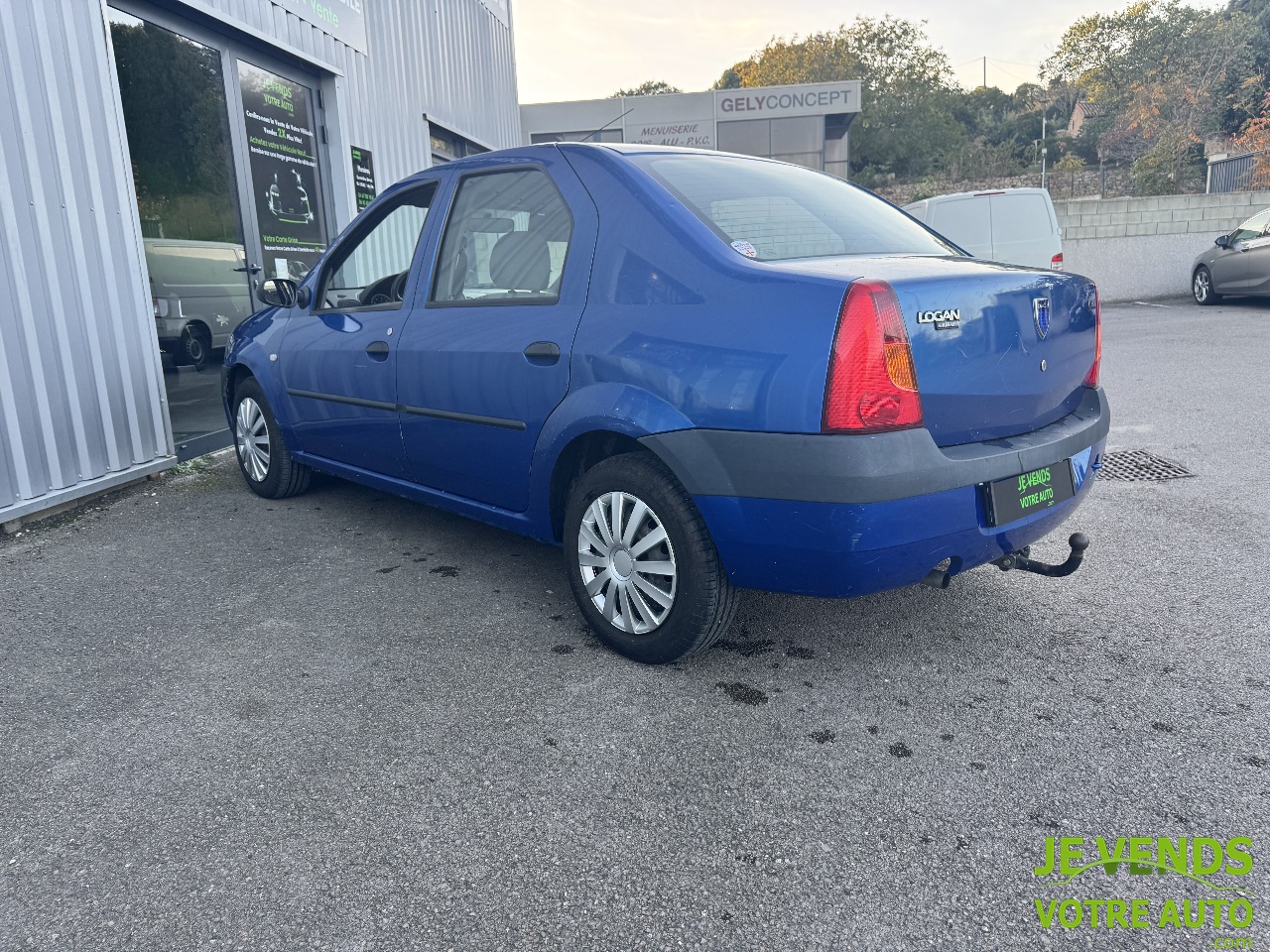 DACIA LOGAN