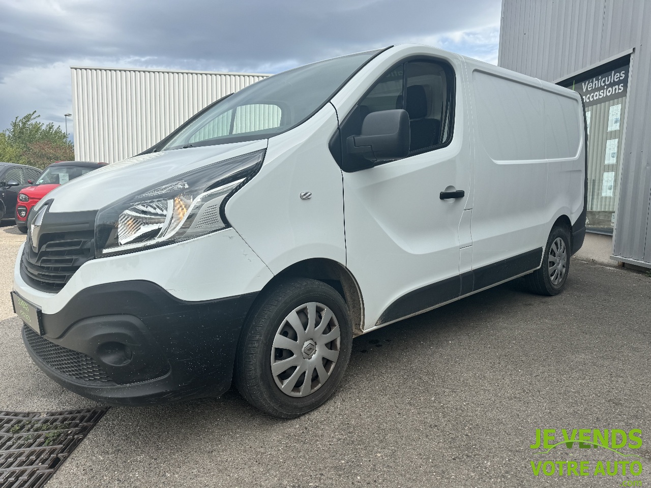 RENAULT TRAFIC