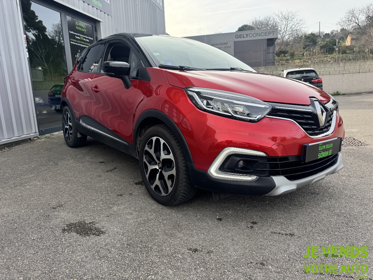 RENAULT CAPTUR