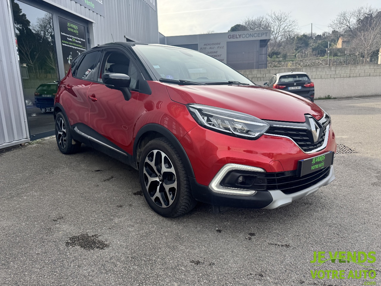 RENAULT CAPTUR