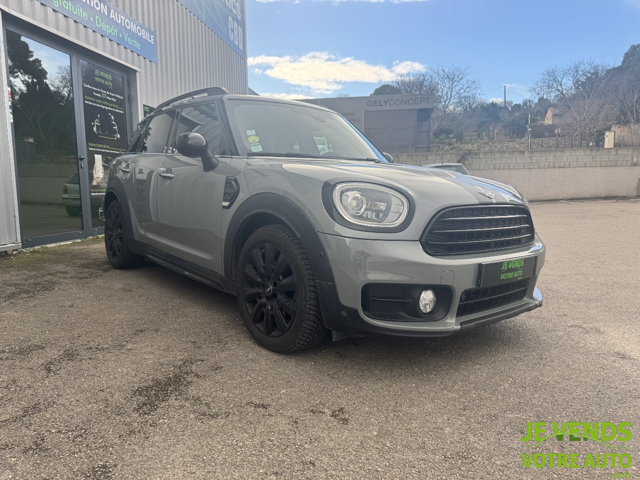 MINI COUNTRYMAN