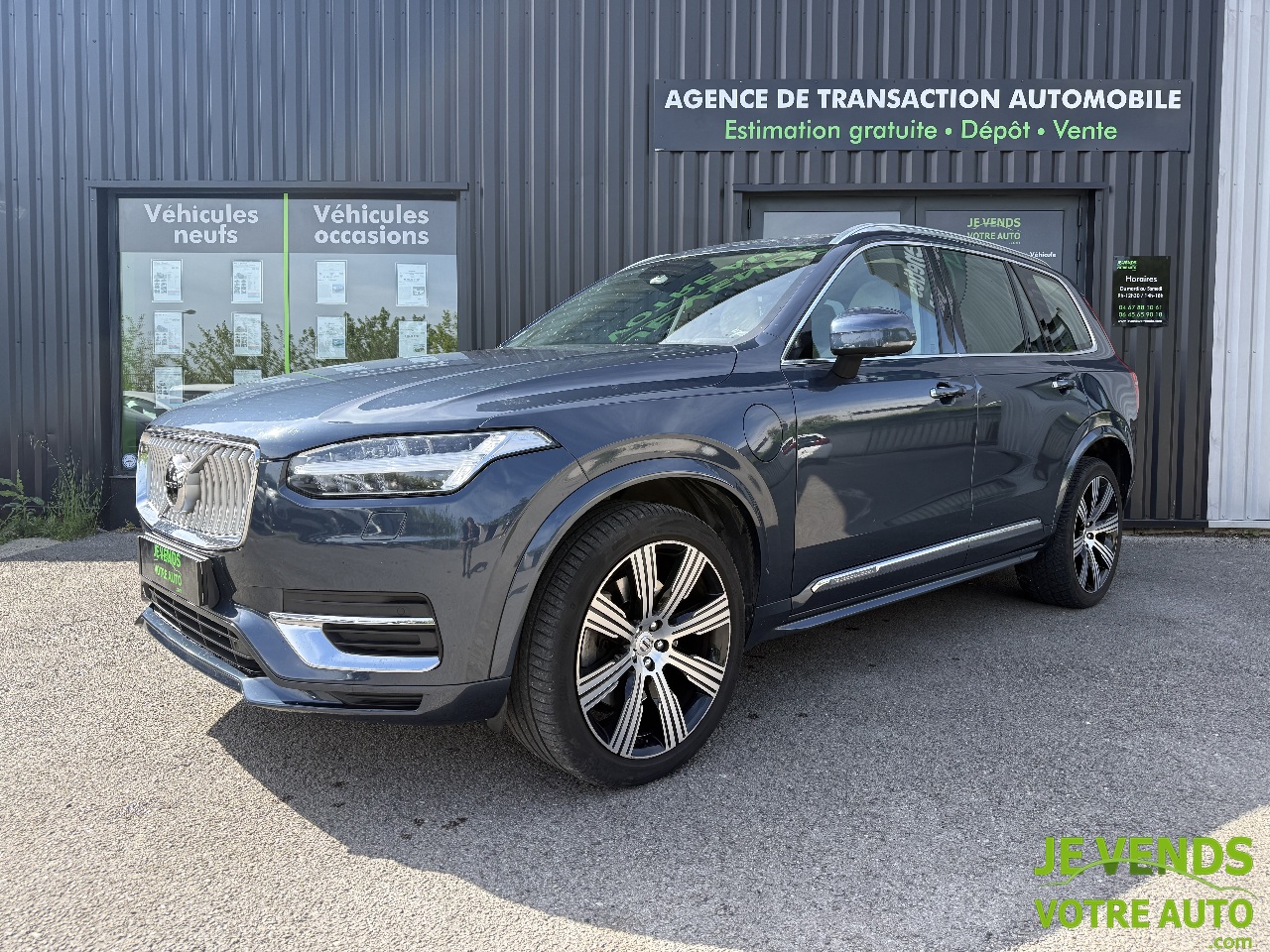 VOLVO XC90