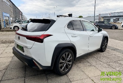 LEXUS UX