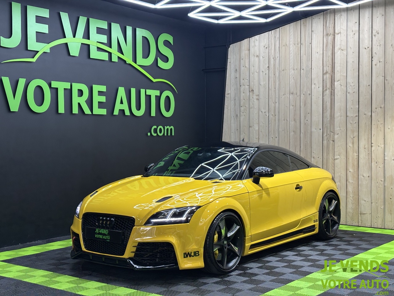 AUDI TT