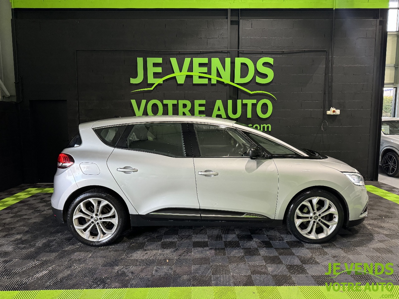 RENAULT SCENIC