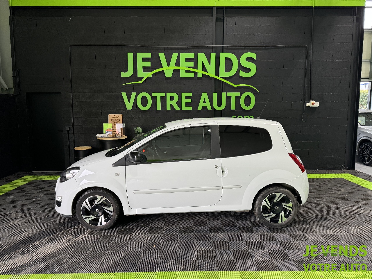 RENAULT TWINGO