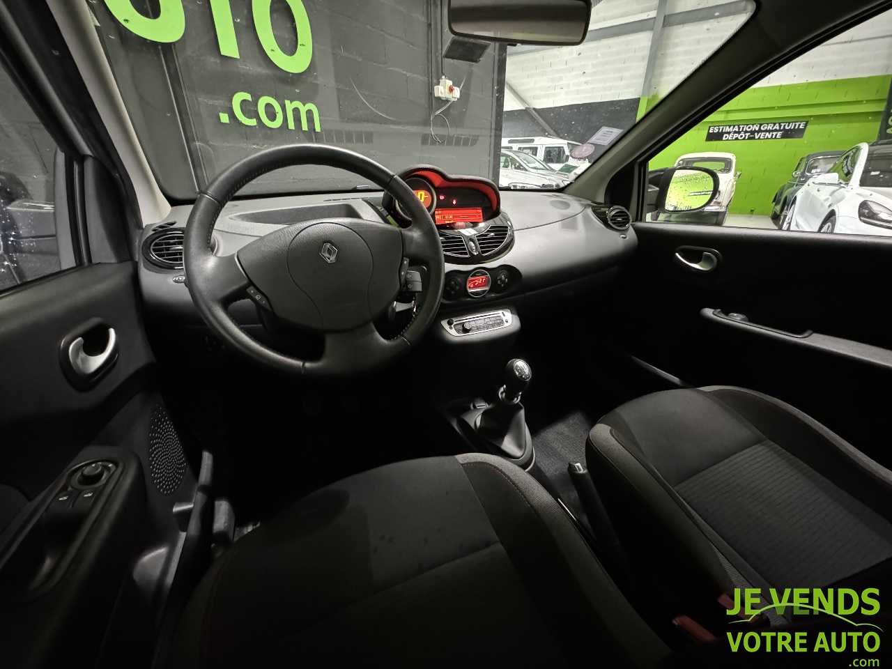 RENAULT TWINGO