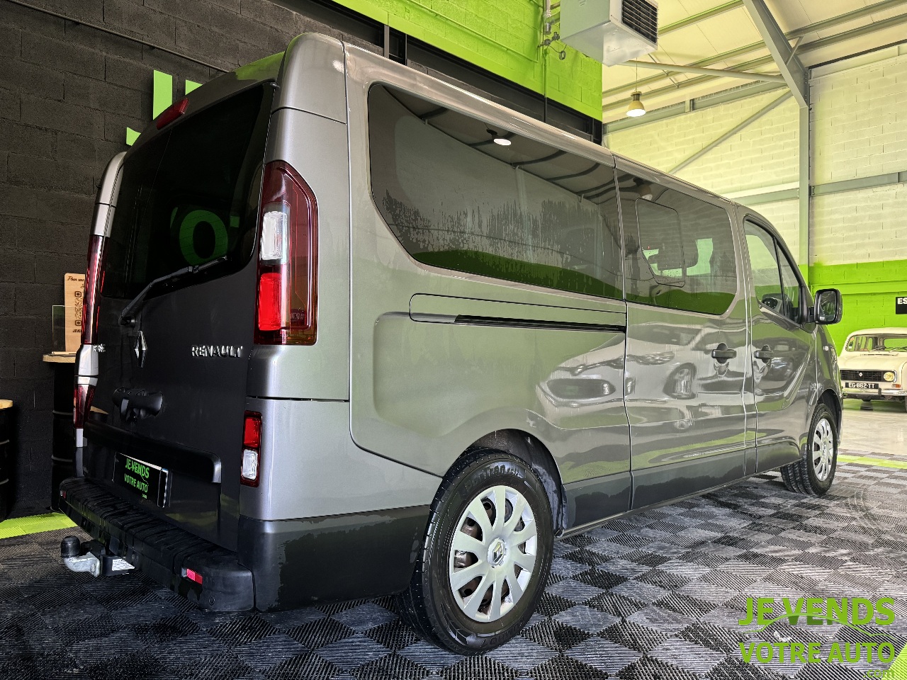 RENAULT TRAFIC III COMBI