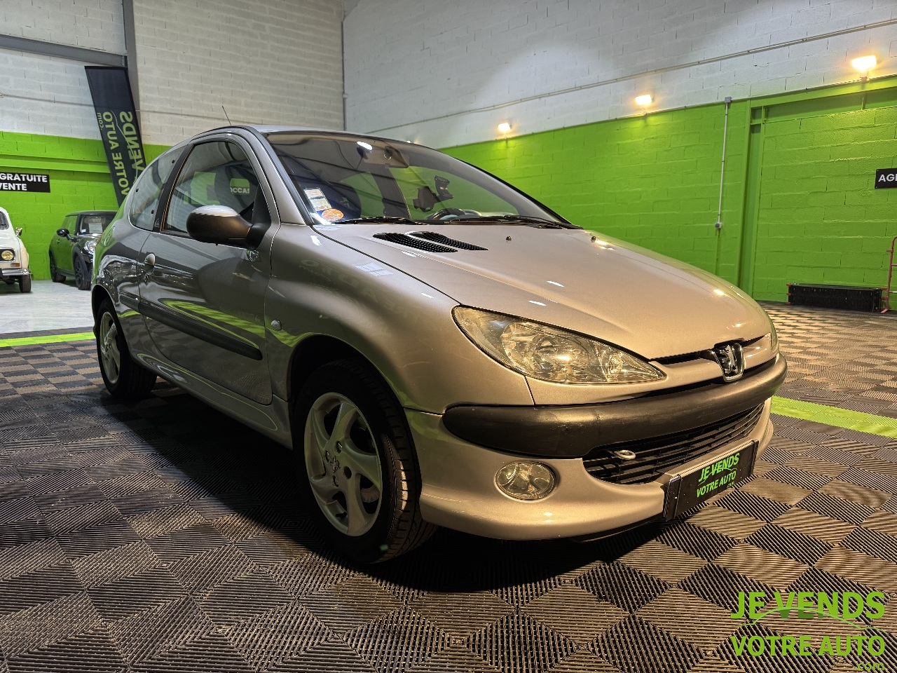 PEUGEOT 206