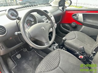 PEUGEOT 107