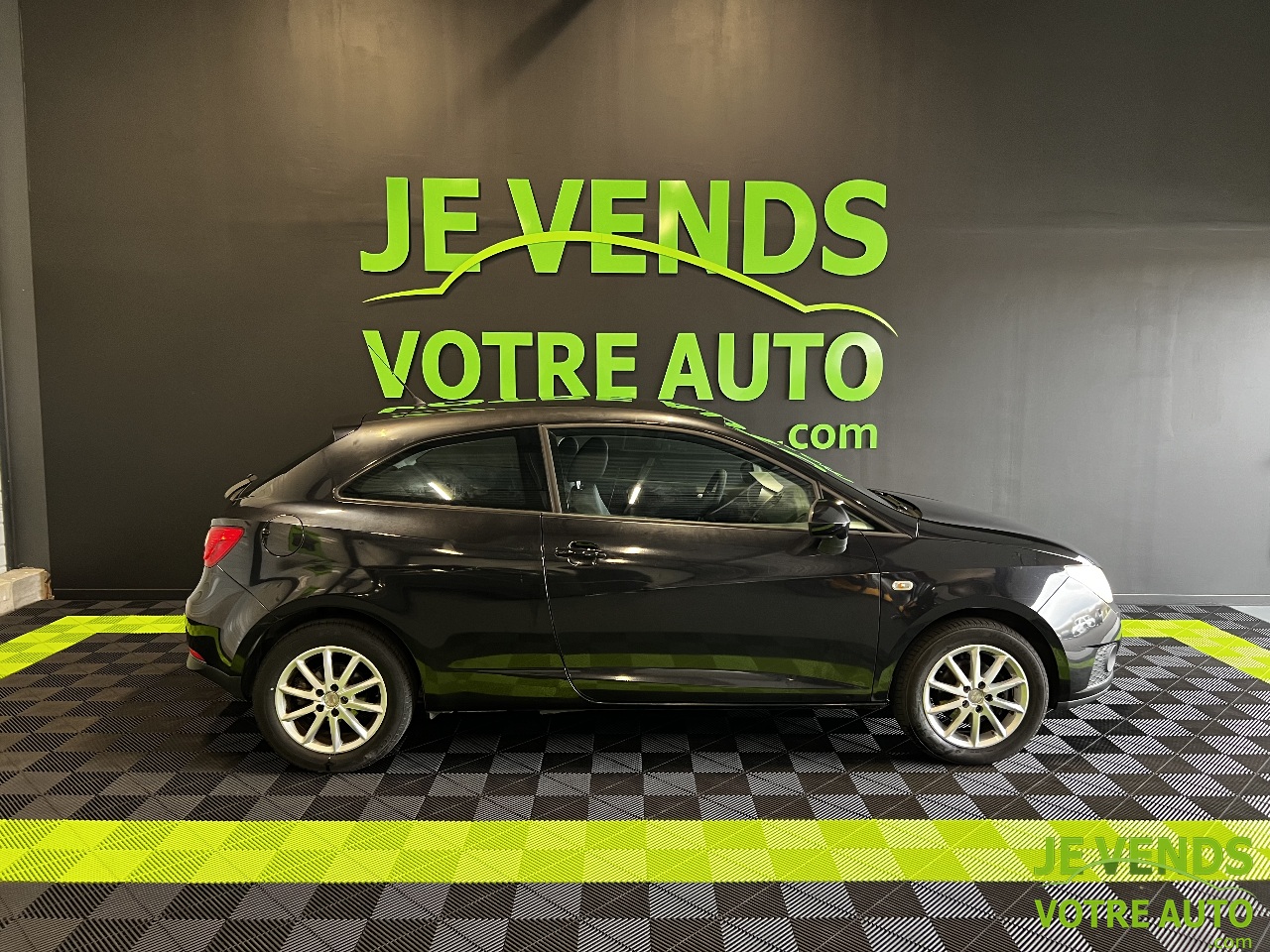 SEAT IBIZA